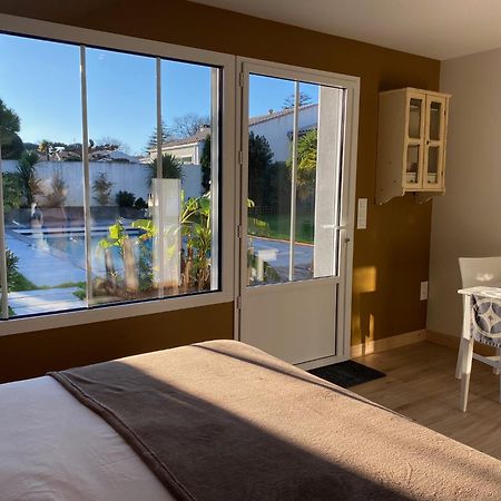Maison M, Chambre Privee Acces Jardin Piscine Et Jacuzzi Pres De La Rochelle La Rochelle  Pokoj fotografie